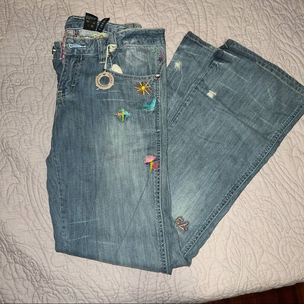 EMBROIDERED WOMENS JEANS #098